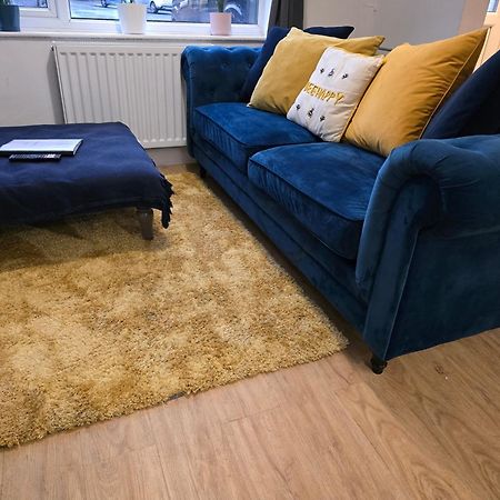 The Heart - Cosy 3 Bedroom House With Double Driveway And Garden In Manchester Exteriör bild