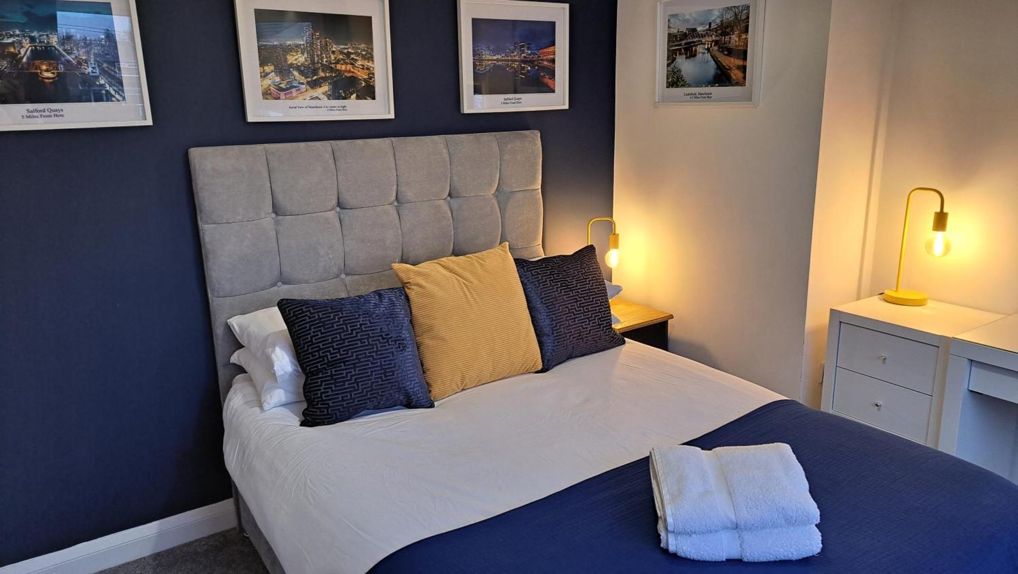 The Heart - Cosy 3 Bedroom House With Double Driveway And Garden In Manchester Exteriör bild