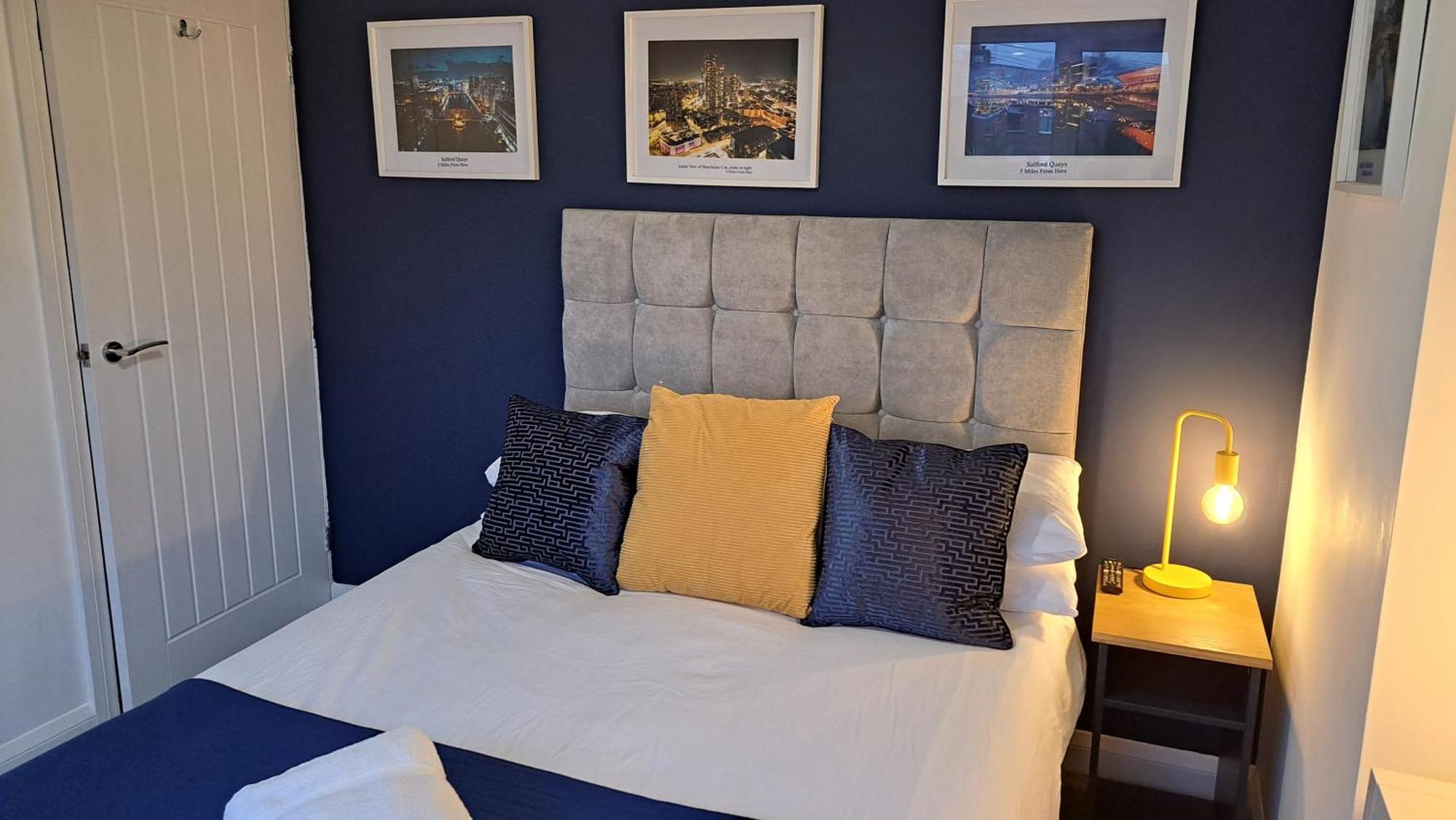 The Heart - Cosy 3 Bedroom House With Double Driveway And Garden In Manchester Exteriör bild
