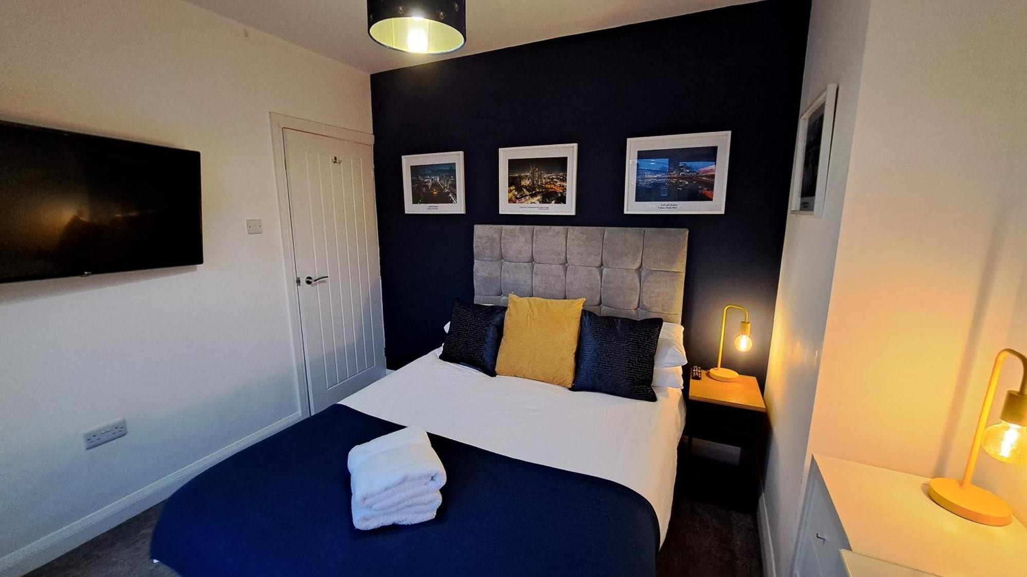 The Heart - Cosy 3 Bedroom House With Double Driveway And Garden In Manchester Exteriör bild