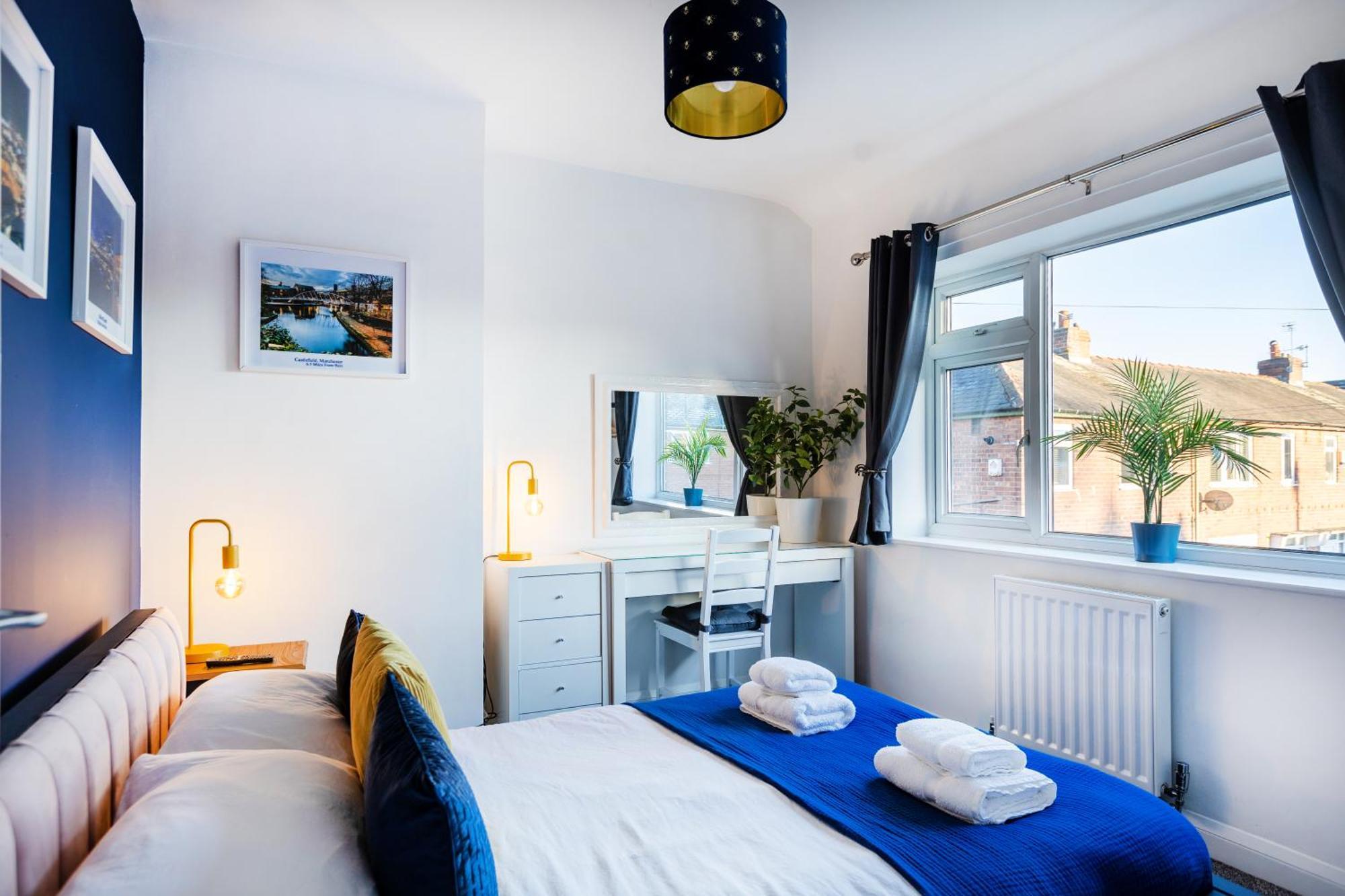 The Heart - Cosy 3 Bedroom House With Double Driveway And Garden In Manchester Exteriör bild