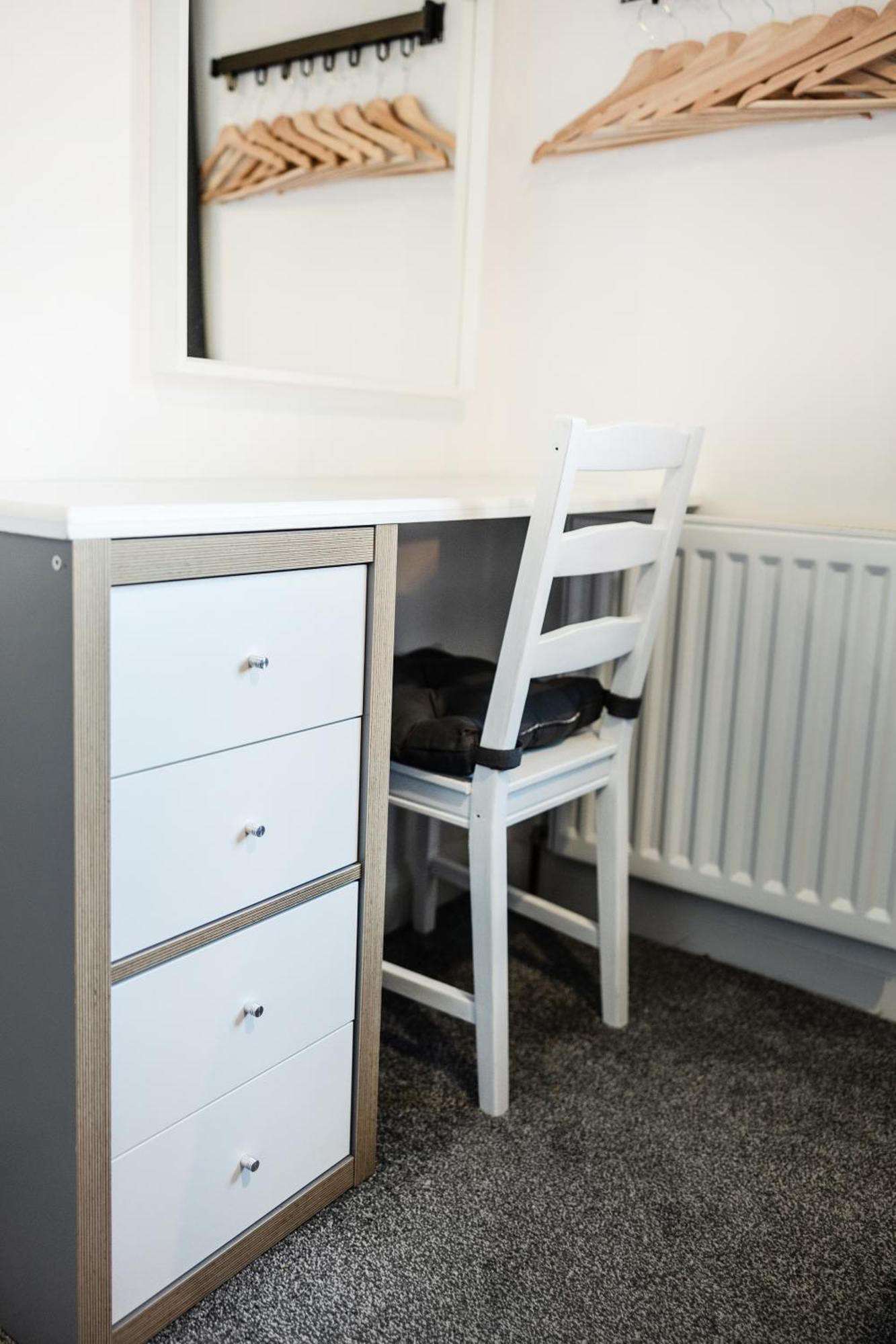 The Heart - Cosy 3 Bedroom House With Double Driveway And Garden In Manchester Exteriör bild