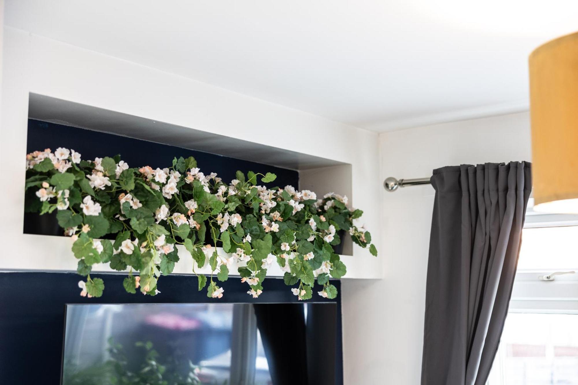 The Heart - Cosy 3 Bedroom House With Double Driveway And Garden In Manchester Exteriör bild