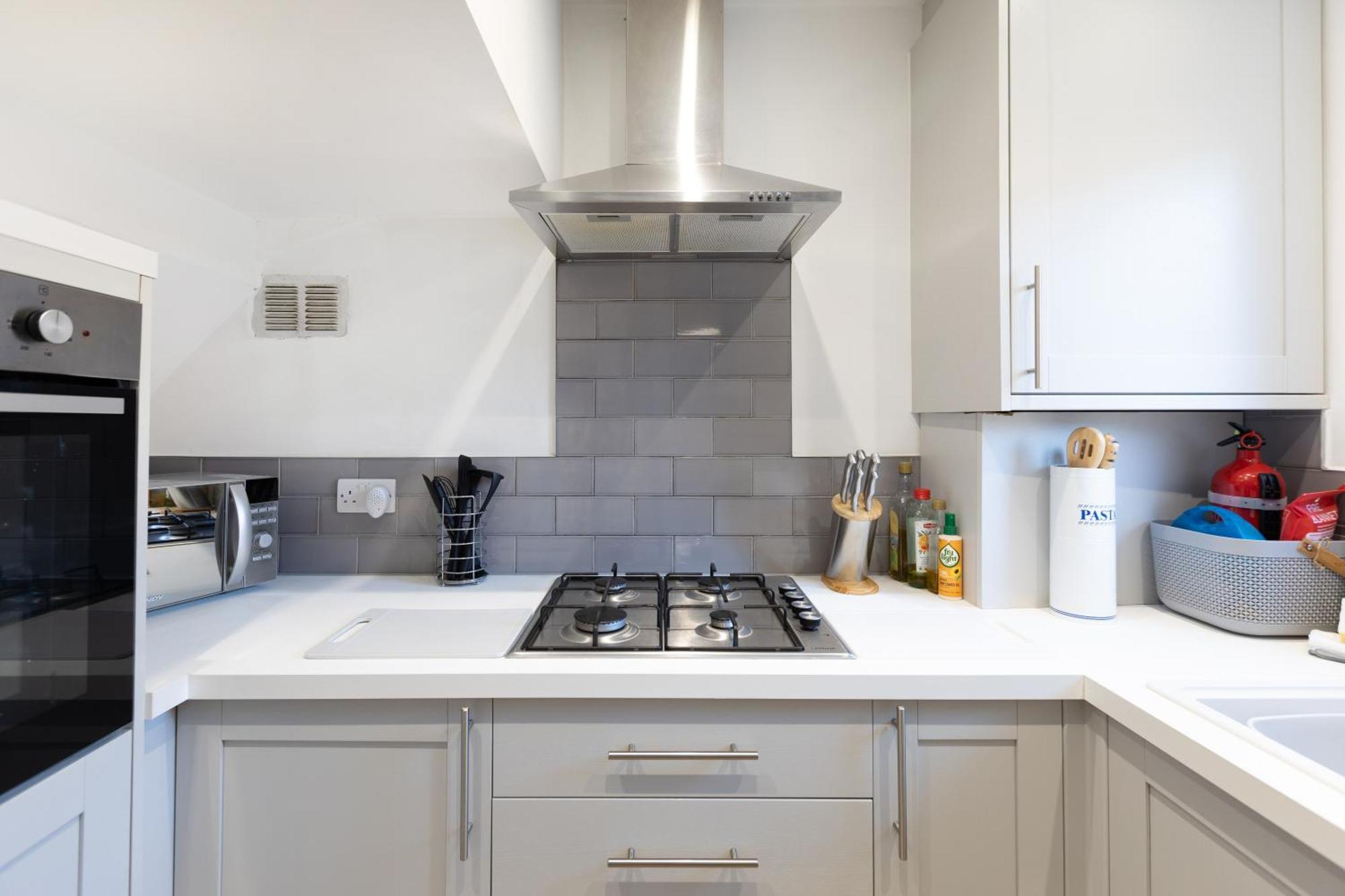 The Heart - Cosy 3 Bedroom House With Double Driveway And Garden In Manchester Exteriör bild