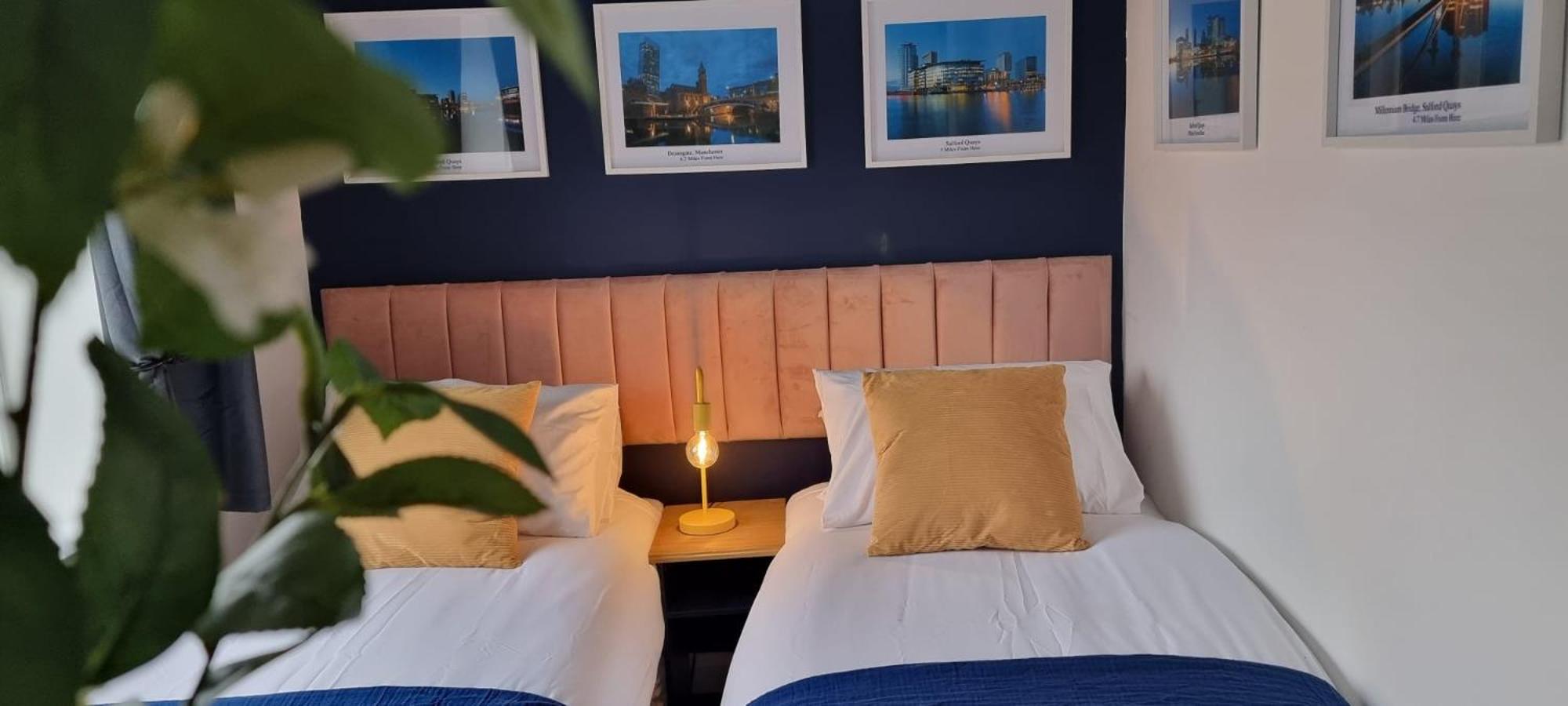 The Heart - Cosy 3 Bedroom House With Double Driveway And Garden In Manchester Exteriör bild