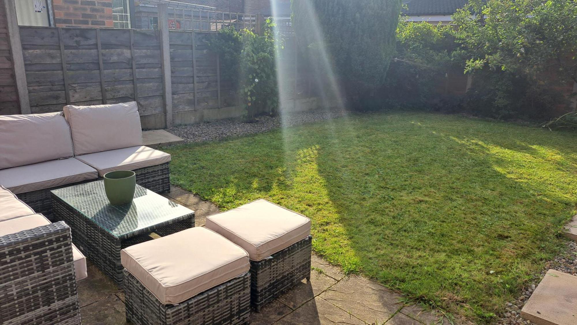 The Heart - Cosy 3 Bedroom House With Double Driveway And Garden In Manchester Exteriör bild